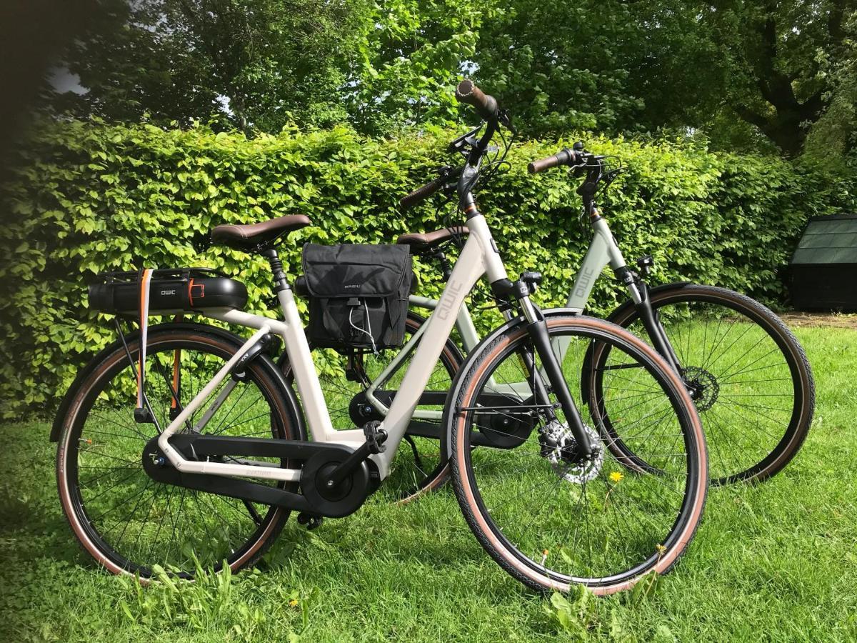 Landelijk Gelegen Huisje Op Erf Veeningen Esterno foto